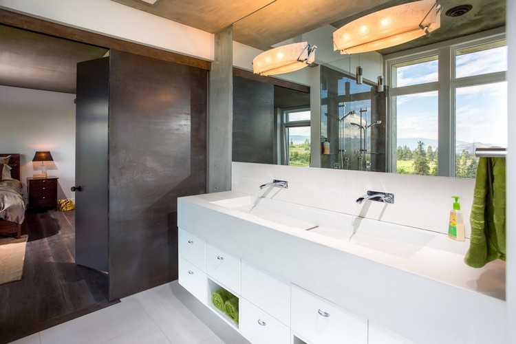 beton-cire-salle-bain-meuble-lavabo-blanc-laque-mur-beton-noir