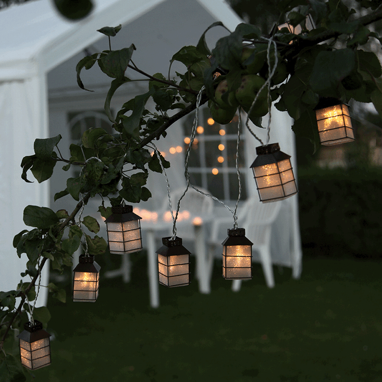 deco-exterieur-jardin-petites-lanternes
