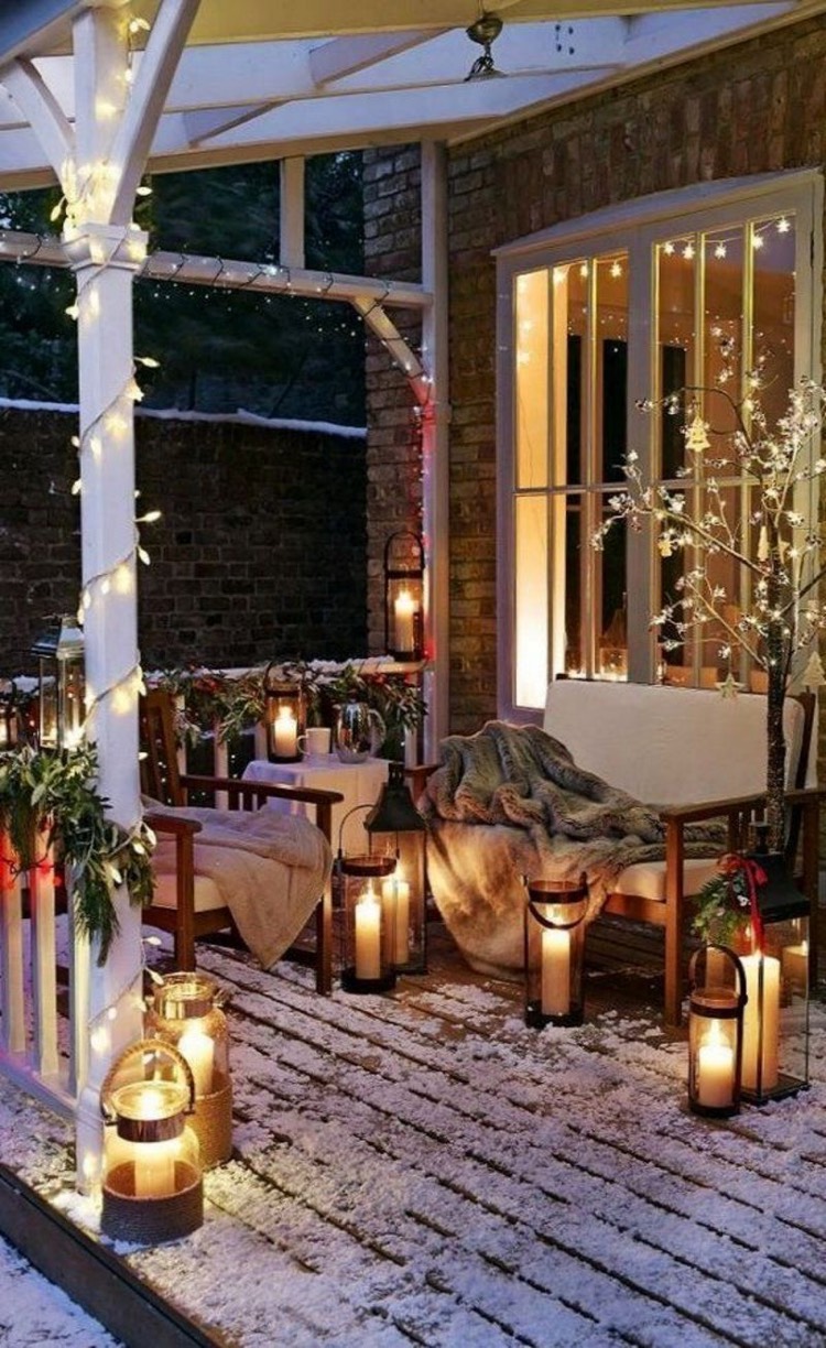 deco-exterieur-jardin-porche-guirlandes-lumineuses-bougies