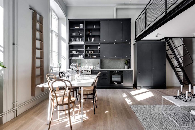 décoration scandinave en blanc-noir-bois-appartement-studio-design