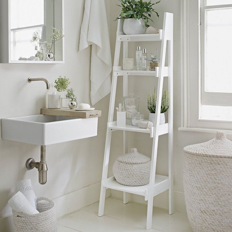 Ãchelle salle de bain étagère ou porte serviettes en 20 idées ... Décor Baignoires Rangement