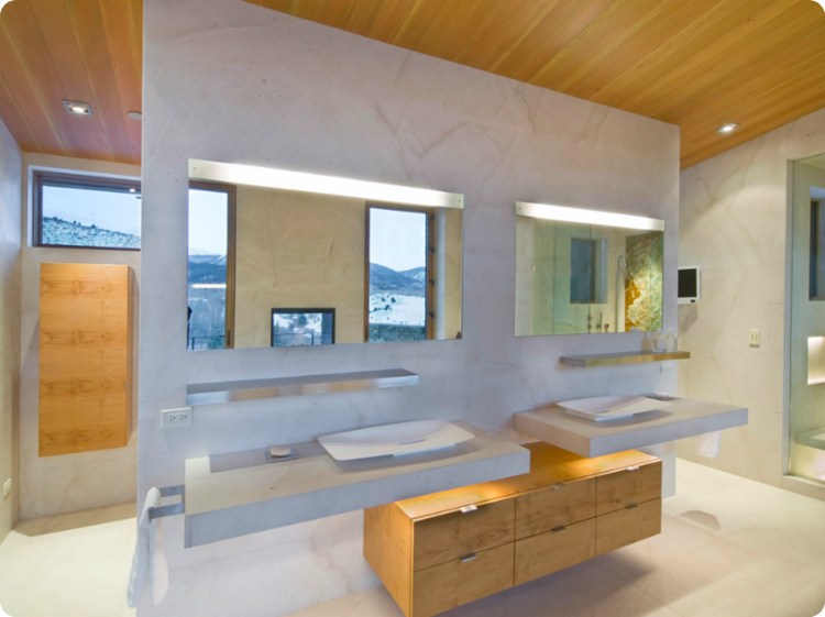 idee-deco-salle-de-bain-carrelage-marbre-blanc-meuble-vasque-bois-massif