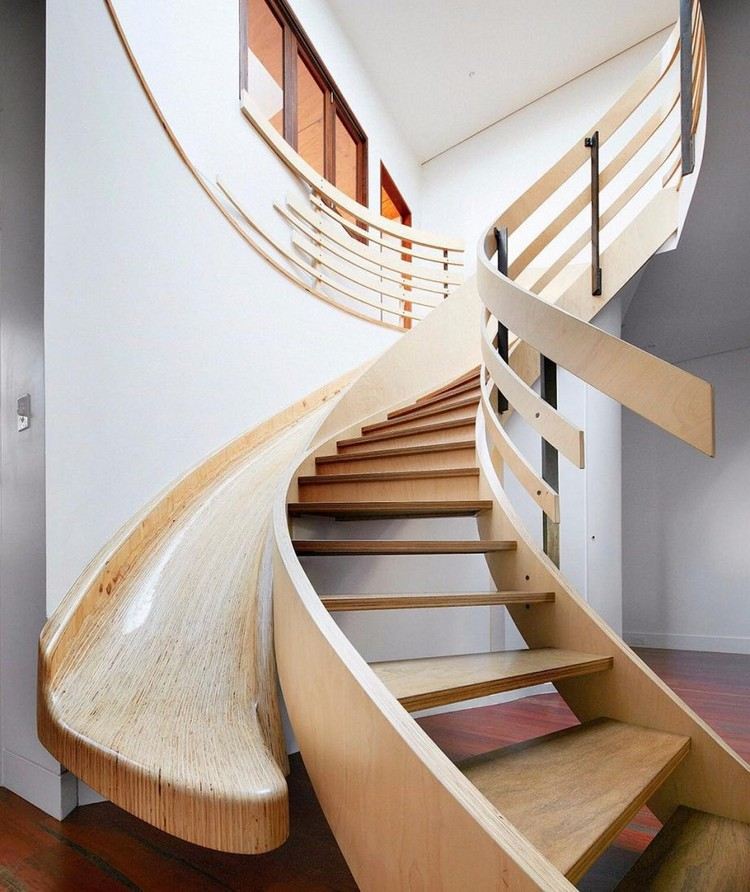 maison avec toboggan bois-massif-escalier-marcges-assorties