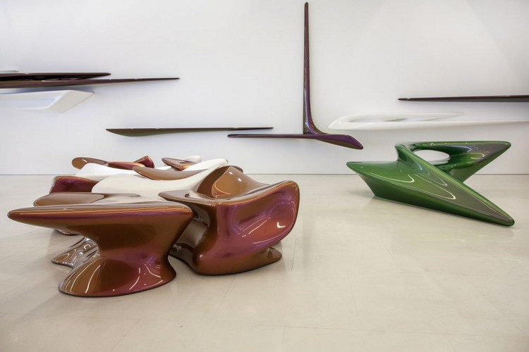 mobilier-contemporain-zaha-hadid-design-orhganique-forme-futuriste