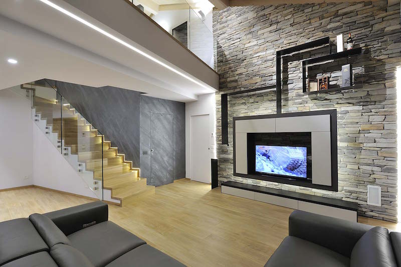 profilé LED plafond et marches d'escalier dans la villa privée Cuneo profilé LED encastre-plafoind-marches-escalier-villa-privee-cuneo-panzeri