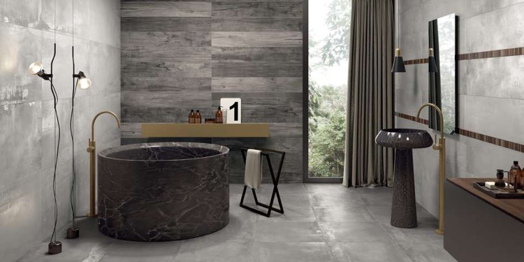 salle-de-bain-beton-cire-carrelage-effet-beton-cire-baignoire-pierre-deco-laiton