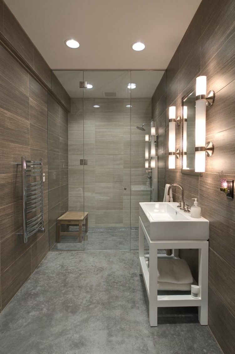 salle-de-bain-beton-cire-revetement-sol-beton-cire-carrelage-salle-bain-marron-douche-italienne