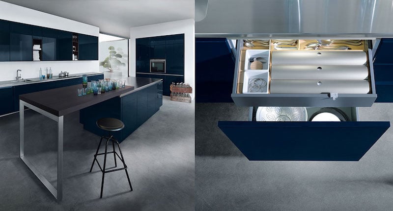 cuisine-bleu-de-prusse-brillant-blanc-moderne-sol-beton-cire