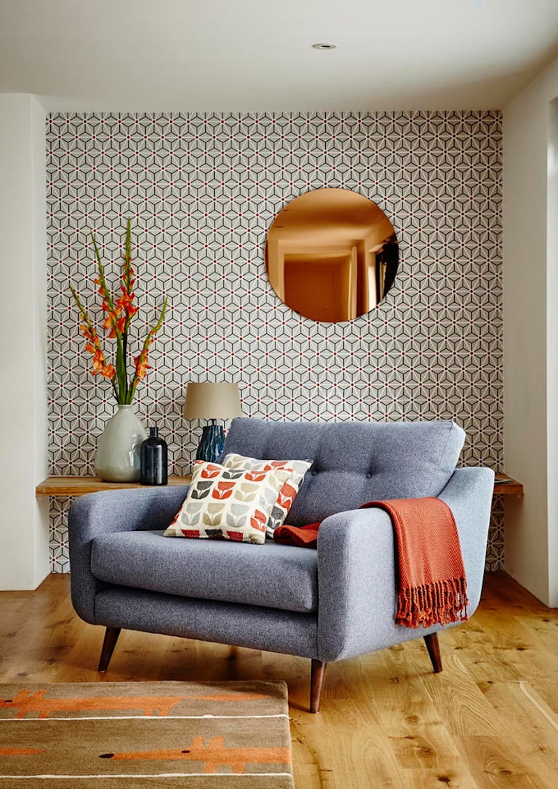 decoration-mur-interieur-salon-vintage-papier-peint-motifs-miroir-rond