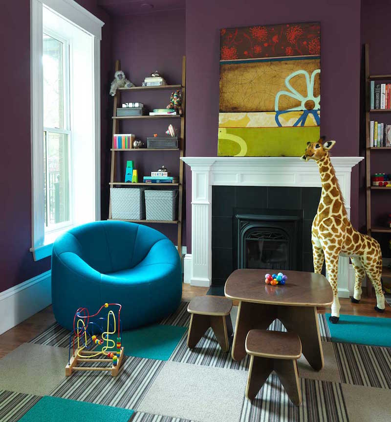 fauteuil bleu turquoise foncé comme ameublement et déco du salon fauteuil-pouf-geant-bleu-petrole-ameublement-salon-boheme-moderne