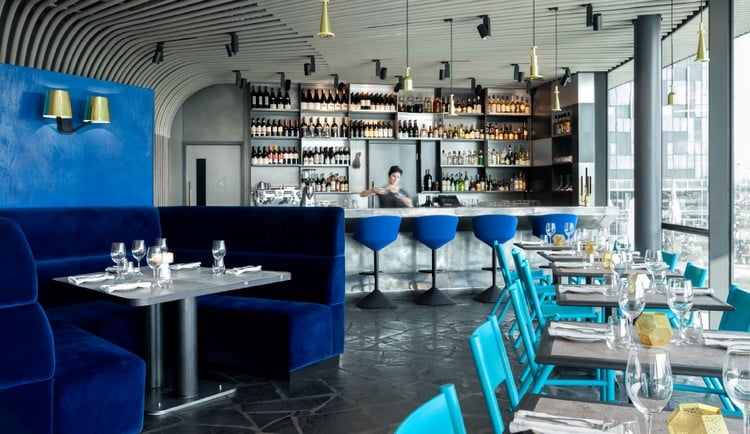 les-plus-beaux-restaurants-du-monde-craft-bar-londres-bleu-cobalt-turquoise