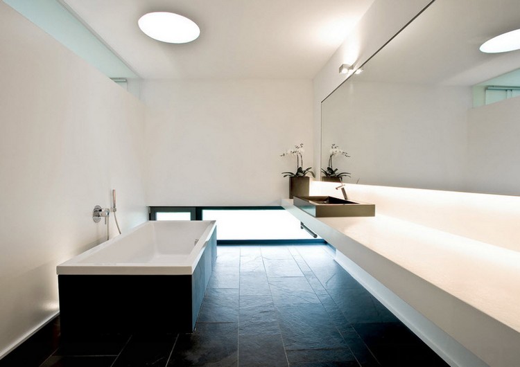 salle-bain-simple-facile-entretien-minimaliste-design-idees-carrelage