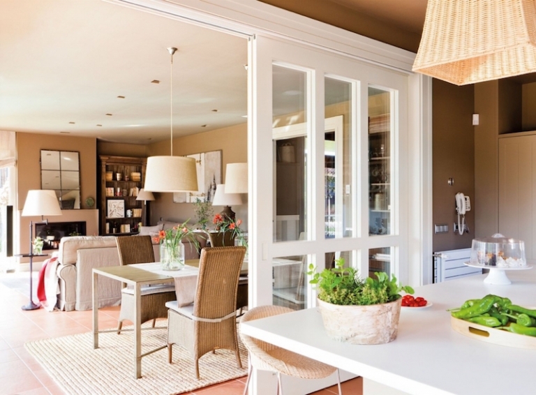 verriere-interieure-coulissante-cadre-bois-peint-blanc-salle-manger-cuisine