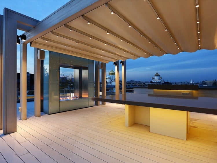 amenager-terrasse-appartement-plafond-design-foyer-exterieur-cheminee-poele-meubles