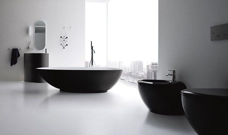 baignoire-ilot-noire-ovale-cuvette-wc-noire-meuble-lavabo-noir-boma-rexa-design