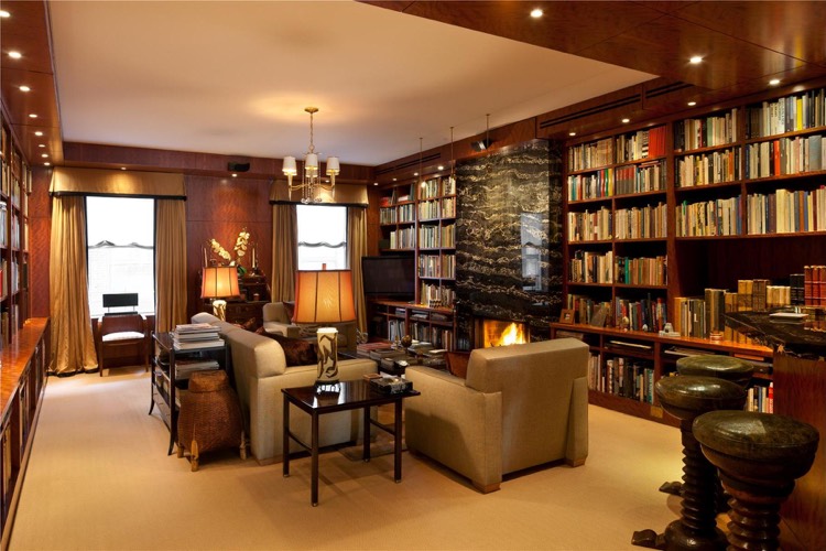 bibliotheque-moderne-bois-cheminee-marbre-noir-coin-salon