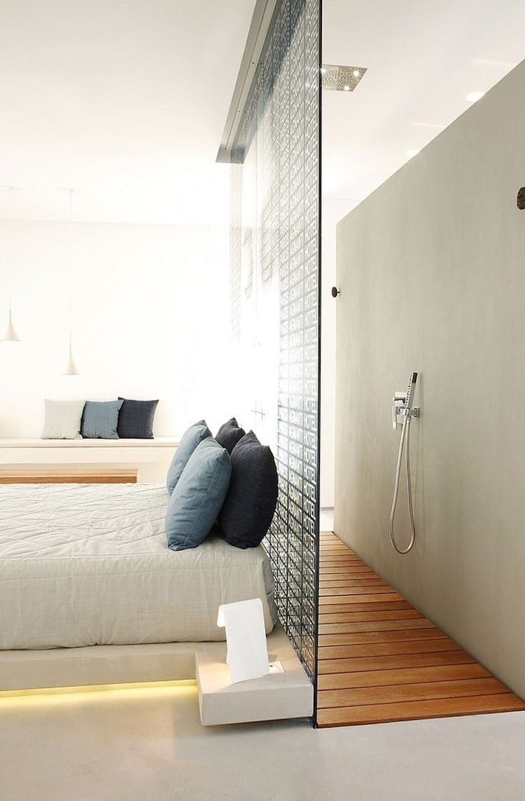 chambre-avec-salle-de-bain-douche-italienne-parois-verre-paros-agnanti-hotel-a31-architecture