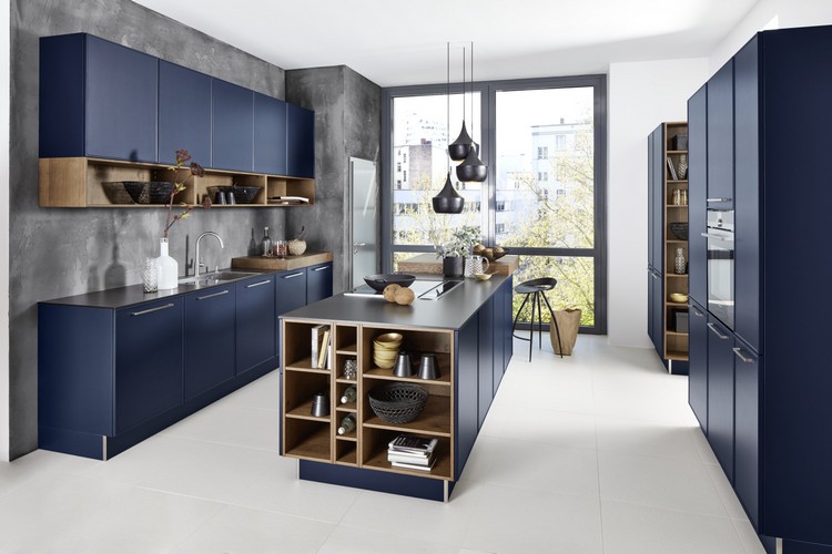 couleur-cuisine-tendance-2017-nolte-meubles-bleu-foncé-îlot