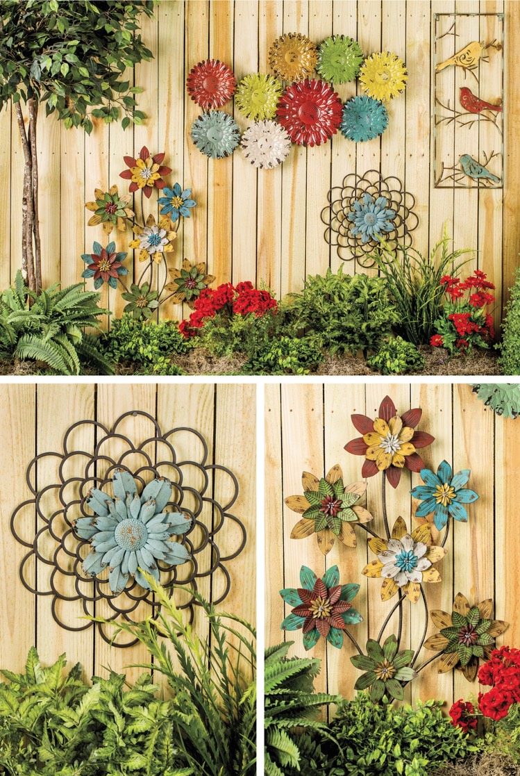 decoration-mur-exterieur-diy-fleurs-objets-recup-deco-cloture-jardin-bois