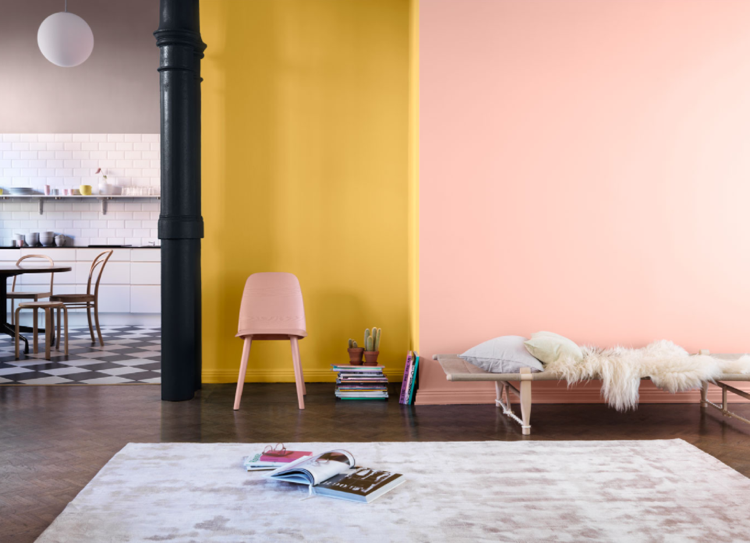 idee-deco-peinture-interieur-maison-deco-murale-jaune-canari-rose-peche