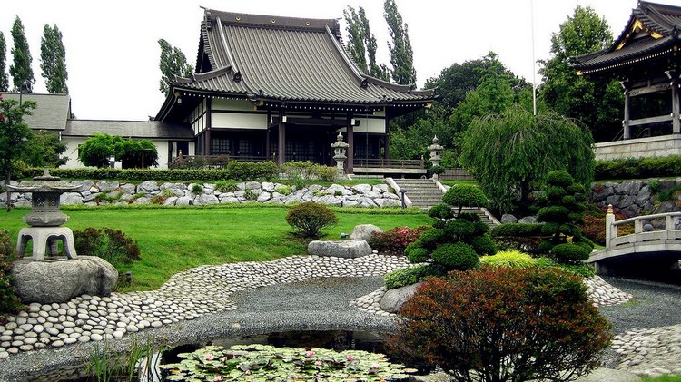 jardins-japonais-idees-amenagement-gazon-pagoda-elements