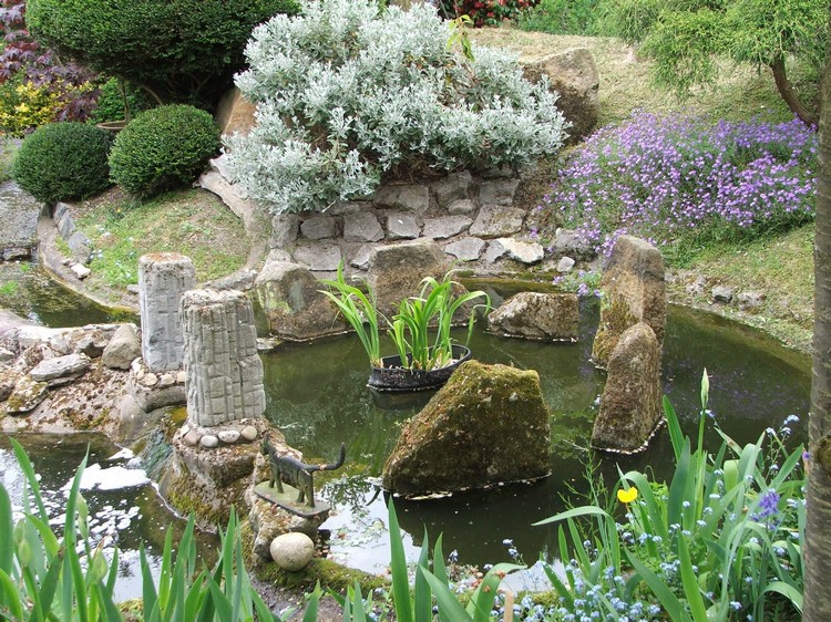 jardins-japonais-maison-bassin-eau-pierre-naturelle