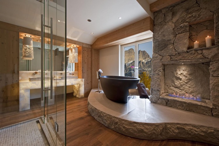 meuble-salle-de-bain-pierre-naturelle-onyx-moderne-baignoire-ilot-cheminee-pierre