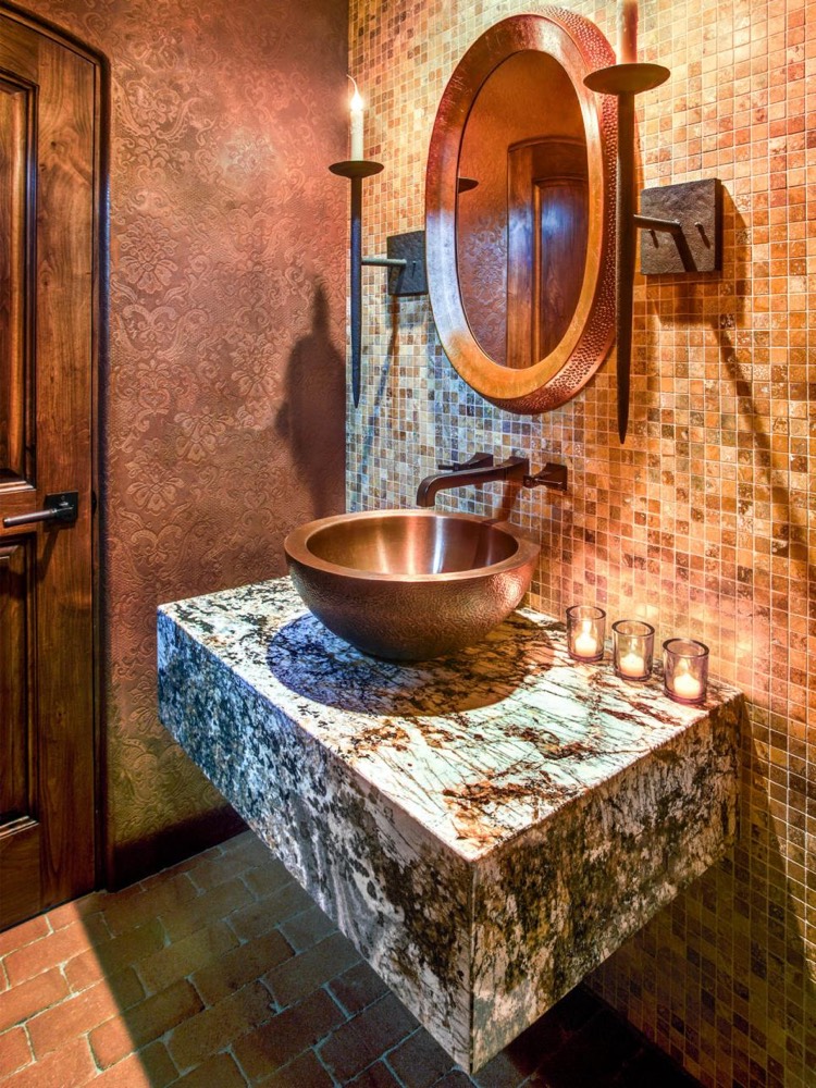 meuble-salle-de-bain-pierre-naturelle-veinage-decoratif-vasque-ronde-cuivre-mosaique-salle-bain-papier-peint