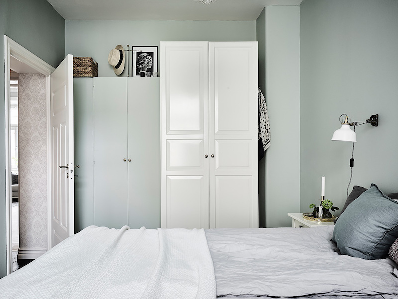 meubles-deco-scandinave-blanc-tons-pastel-chambre-coucher-adulte