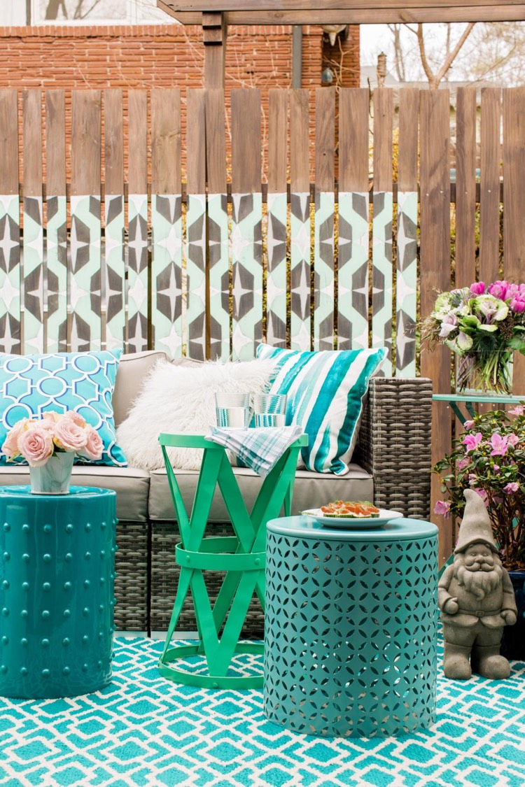 palissade-jardin-verticale-deco-customisee-tapis-exterieur-turquoise