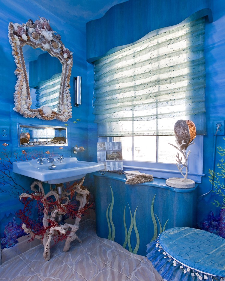 peinture-salle-bain-bleu-ambiance-neo-baroque