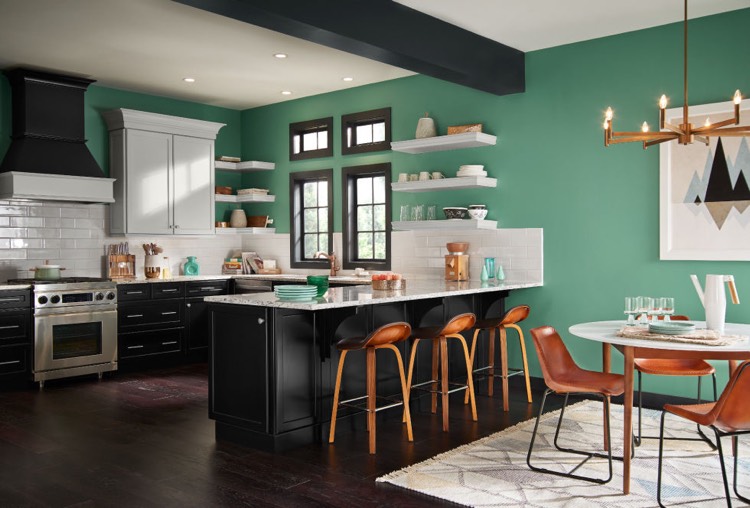 quelle-couleur-de-mur-pour-une-cuisine-turquoise-menthe-armoires-noires