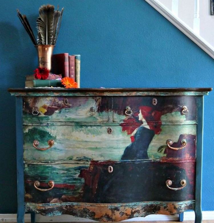 relooker meuble ancien commode-artistique-peinture-bleue