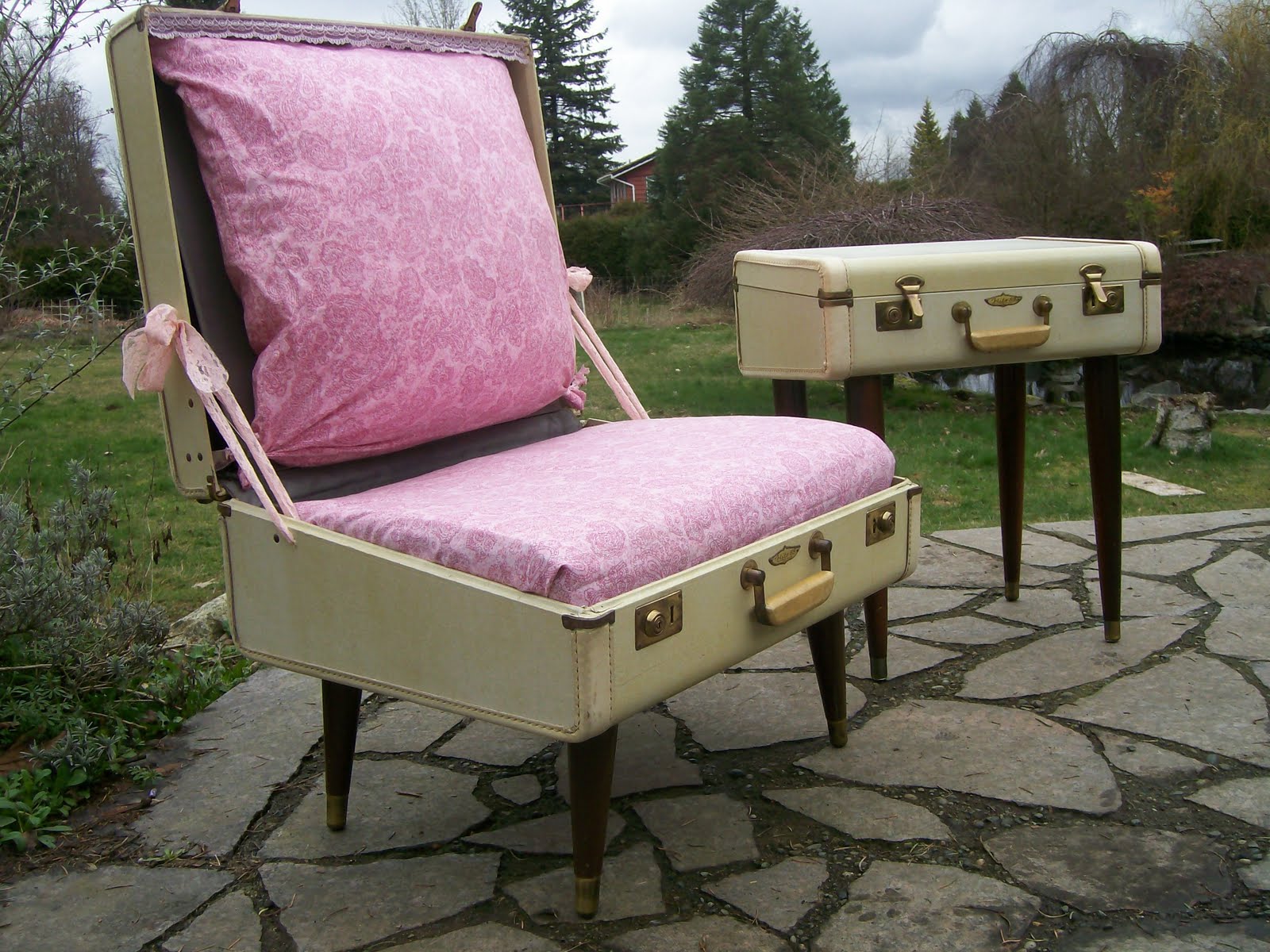 relooker-meuble-ancien-malettes-retro-chaises-fauteuils-coussins