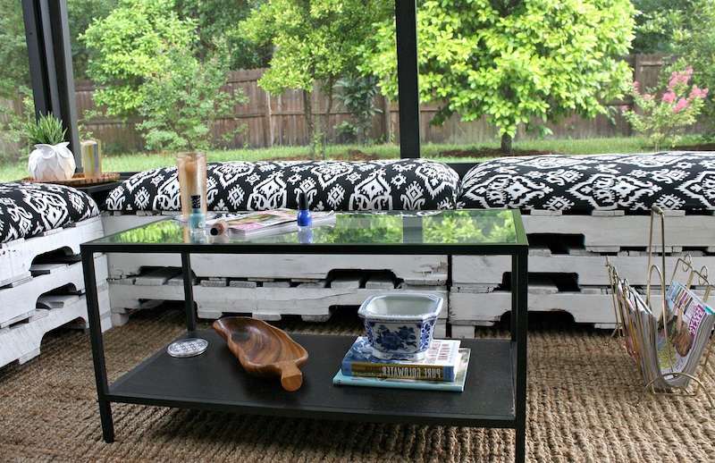 Faire un banc en palette de bois et le décorer soi même les top ... Créatif Véranda Décorer