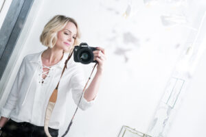coupe courte femme blonde-carré-court-casual