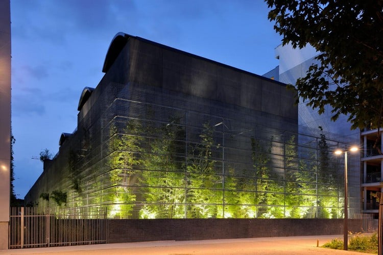 façade vegetalisée architecture-moderne-developpement-durable