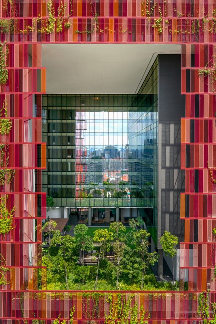 façade végétalisée oasia-hotel-revetement-mural-plantes-vertes