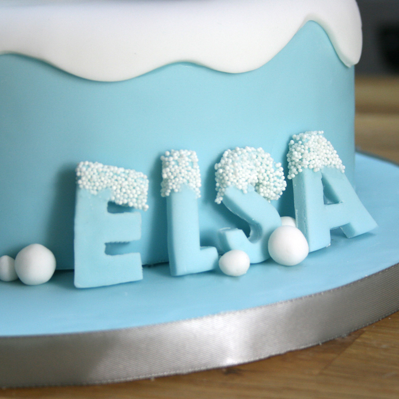gâteau anniversaire Reine des neiges- tutoriel-photos-astuces-déco