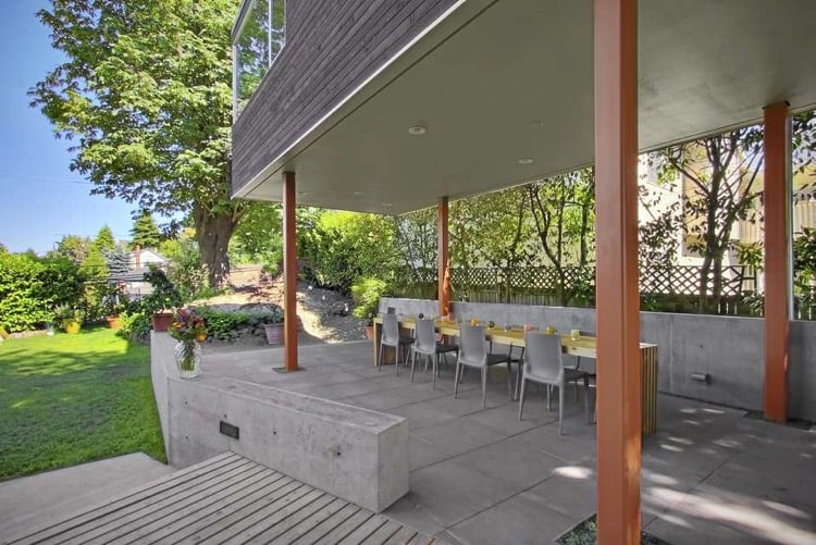 modele-de-terrasse-exterieur-beton-dalles-beton-coin-repas-plein-air