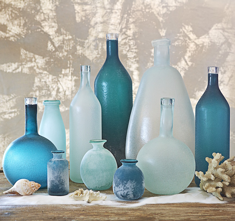 objets-deco-bleu-canard-turquoise-bouteilles-vases-verre-givre-vintage
