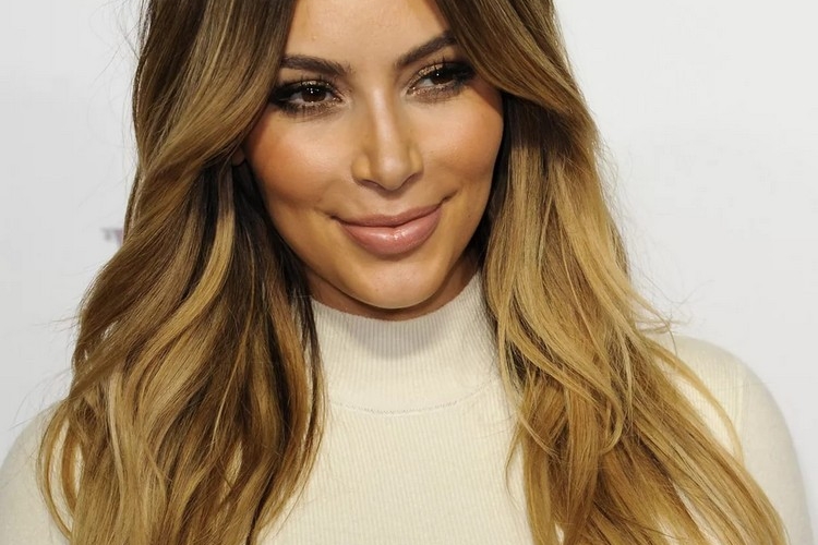 Ombré blonde : osez l’ombré hair sur cheveux noir et châtain