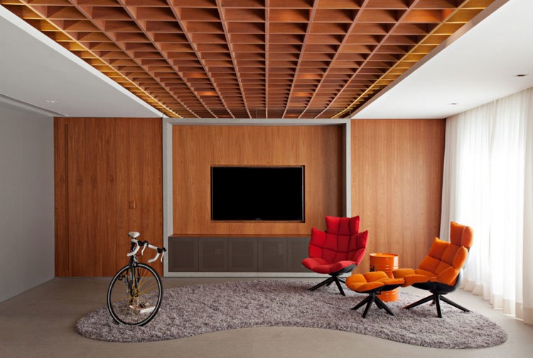 plafond-caisson-tapis-forme-organique-fauteuils-relax