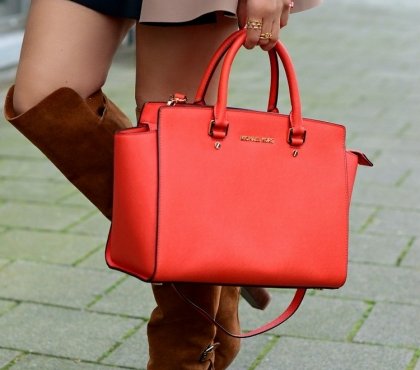 sac-main-michael-kors-cuir-sac-cuissardes-velours-camel