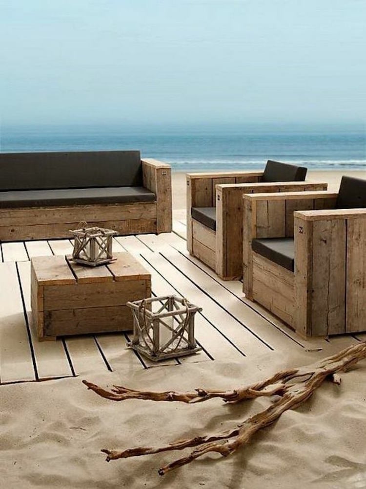 salon de jardin en palette-bois-meubles-style-rustique-revisité-aménagement-terrasse