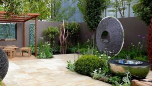 sculpture-moderne-idées-jardin-original-déco-métal-pierre-naturelle