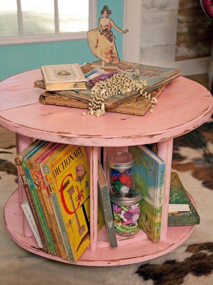 touret-table-basse-repeinte-rose-bonbon-idées-intérieur-aménagement