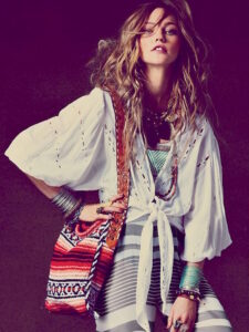 vetement-femme-style-bohème-sac-épaule-accessoires-boho-chic