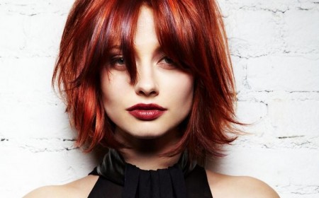 coupe-dégradé-femme-idées-cheveux-mi-longs-roux-flamboyant