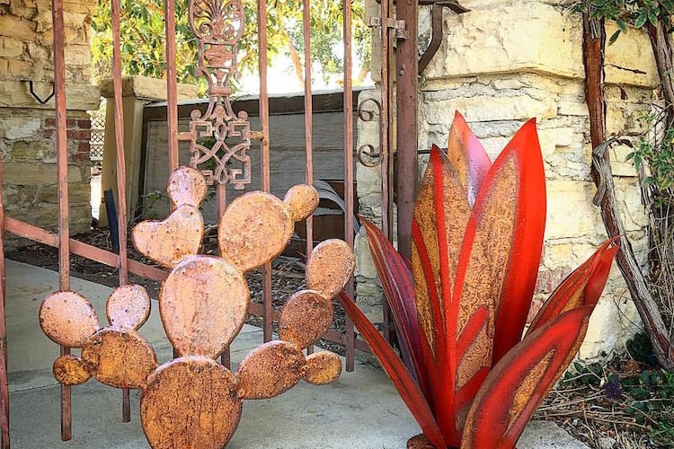 deco-metal-jardin-sculptures-modernes-agave-acier-corten-cactus-métal